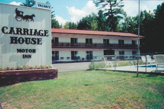 Carriage House Motor Inn Лейк Плесид Екстериор снимка